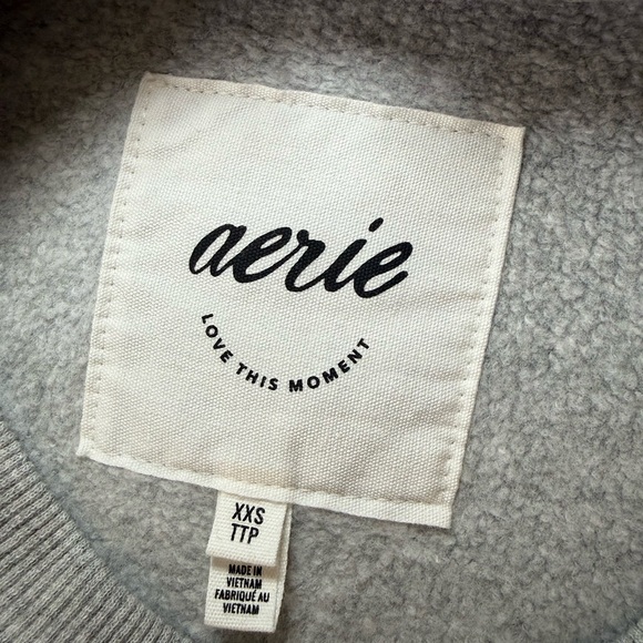 Aerie Gray Winter Tour Gray Graphic Distressed Crewneck Sweatshirt Size XXS - Picture 5 of 9